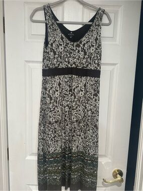 Athleta Black and White Printed Sleeveless Maxi Dress with Green Accent